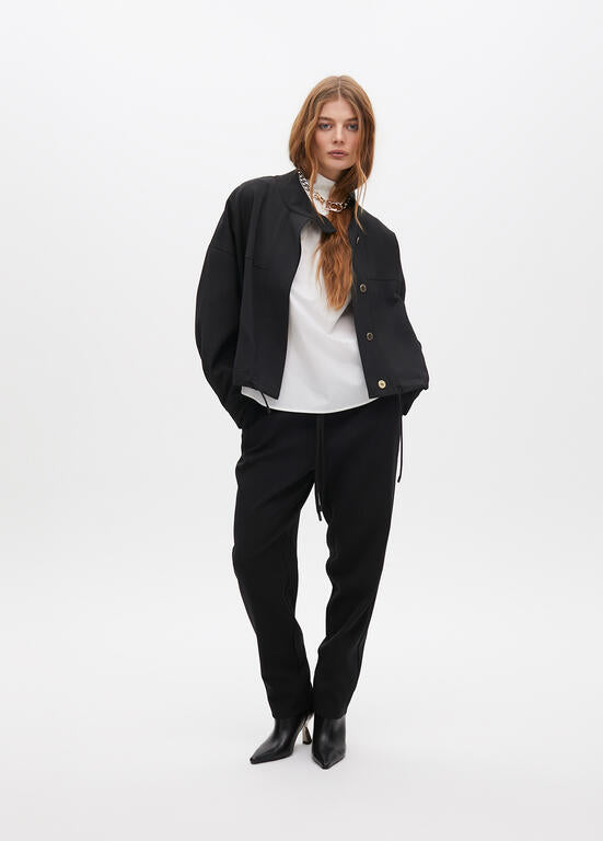 Jacket with adjustable waist